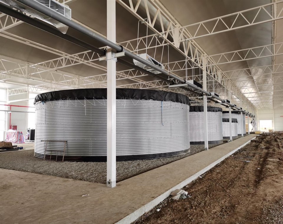 Indoor Greenhouse Irrigation Water Tank